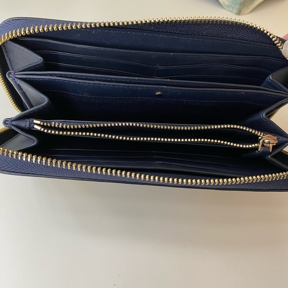 Kate Spade Sunkiss Striped Zip Around Wallet EUC - Picture 3 of 7